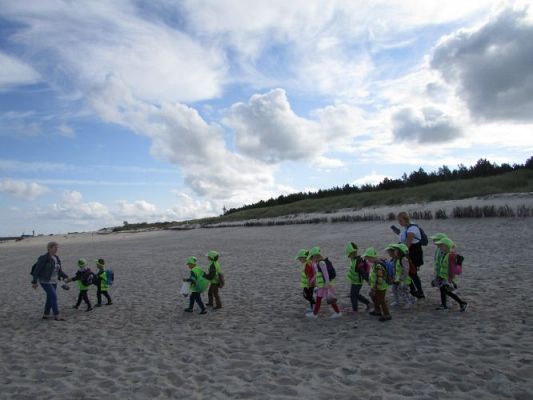Grafika #31: 15.09.2021 Wycieczka do Łeby - Zabawy na plaży