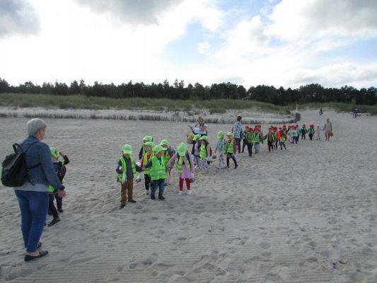 Grafika #32: 15.09.2021 Wycieczka do Łeby - Zabawy na plaży