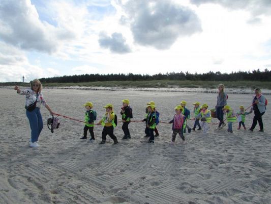 Grafika #33: 15.09.2021 Wycieczka do Łeby - Zabawy na plaży