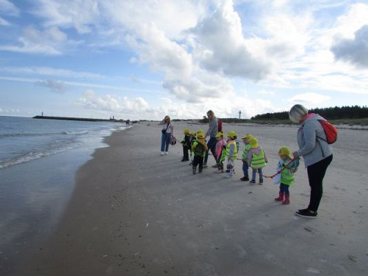 Grafika #36: 15.09.2021 Wycieczka do Łeby - Zabawy na plaży