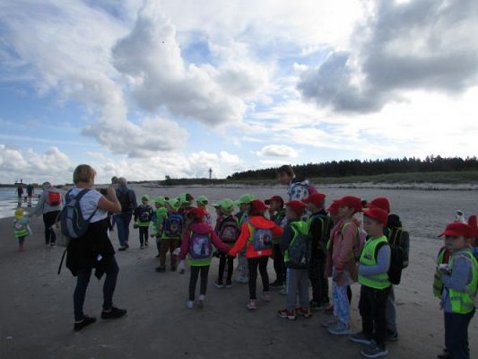Grafika #42: 15.09.2021 Wycieczka do Łeby - Zabawy na plaży
