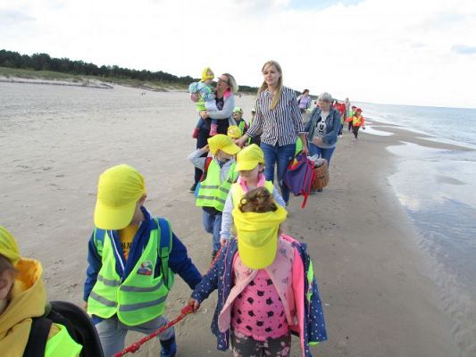 Grafika #47: 15.09.2021 Wycieczka do Łeby - Zabawy na plaży