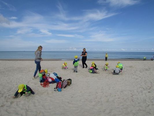 Grafika #72: 15.09.2021 Wycieczka do Łeby - Zabawy na plaży