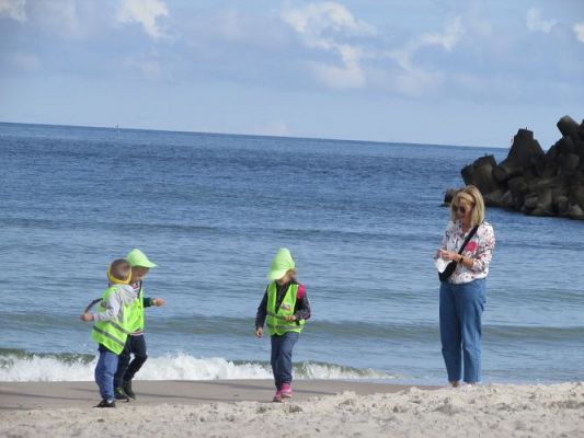 Grafika #75: 15.09.2021 Wycieczka do Łeby - Zabawy na plaży