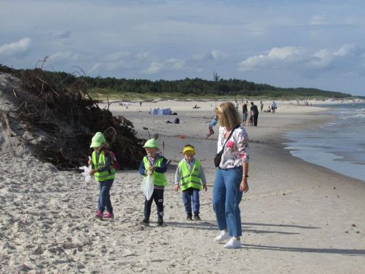 Grafika #85: 15.09.2021 Wycieczka do Łeby - Zabawy na plaży