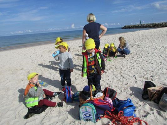 Grafika #87: 15.09.2021 Wycieczka do Łeby - Zabawy na plaży