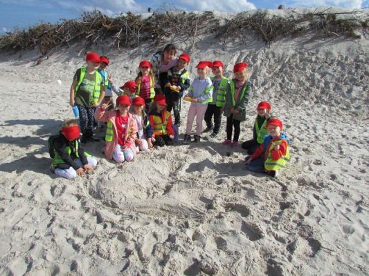 Grafika #91: 15.09.2021 Wycieczka do Łeby - Zabawy na plaży