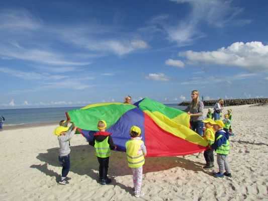 Grafika #94: 15.09.2021 Wycieczka do Łeby - Zabawy na plaży