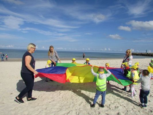 Grafika #95: 15.09.2021 Wycieczka do Łeby - Zabawy na plaży