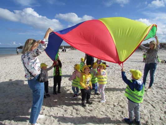 Grafika #97: 15.09.2021 Wycieczka do Łeby - Zabawy na plaży