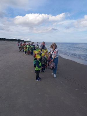 Grafika #5: 15.09.2021 Wycieczka do Łeby - Zabawy na plaży
