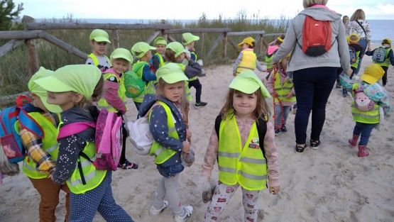 Grafika #6: 15.09.2021 Wycieczka do Łeby - Zabawy na plaży