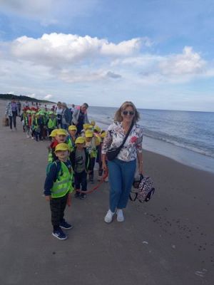 Grafika #10: 15.09.2021 Wycieczka do Łeby - Zabawy na plaży
