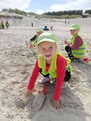 Grafika #13: 15.09.2021 Wycieczka do Łeby - Zabawy na plaży