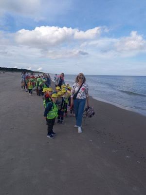 Grafika #17: 15.09.2021 Wycieczka do Łeby - Zabawy na plaży