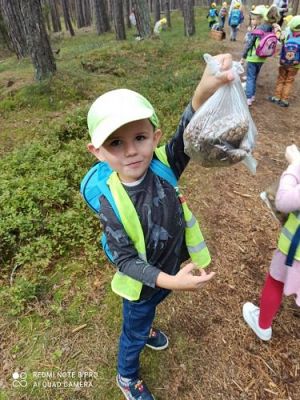 Grafika #7: 15.09.2021 Wycieczka do Łeby - Spacer po lesie