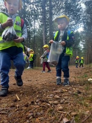 Grafika #9: 15.09.2021 Wycieczka do Łeby - Spacer po lesie
