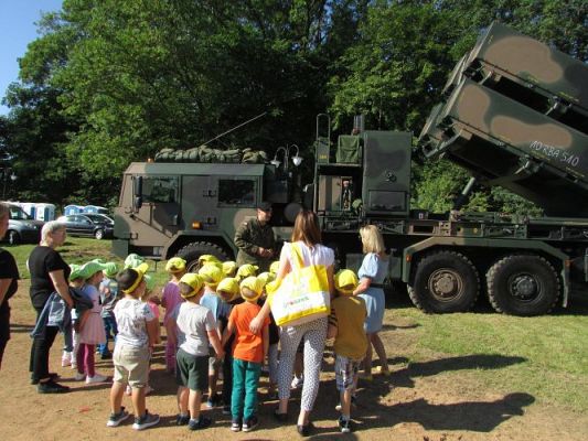 Grafika #4: 10.09.2021 Pokaz pojazdów służb mundurowych