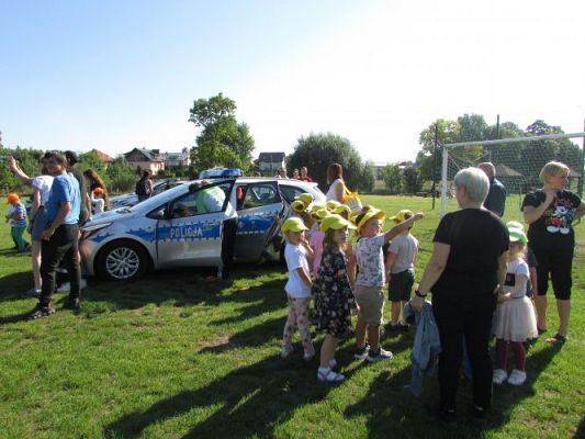 Grafika #8: 10.09.2021 Pokaz pojazdów służb mundurowych