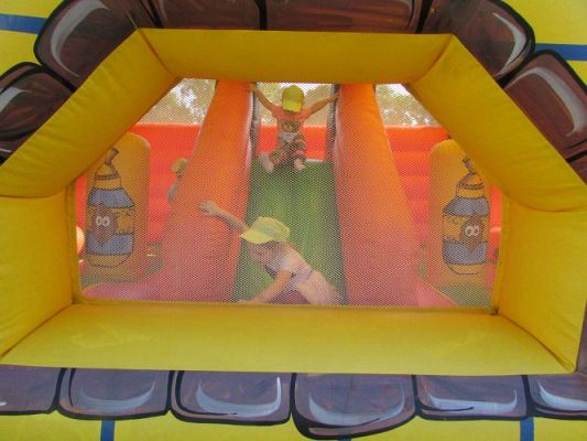 Grafika #3: 10.09.2021 Zabawy na dmuchanym placu zabaw