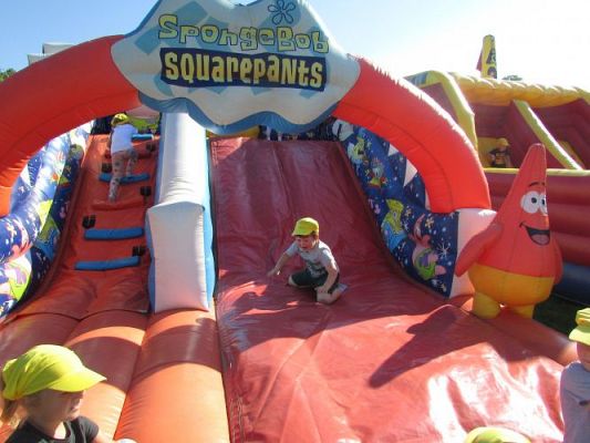 Grafika #28: 10.09.2021 Zabawy na dmuchanym placu zabaw