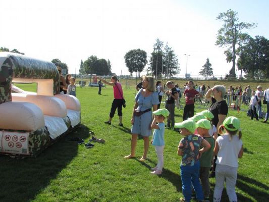 Grafika #40: 10.09.2021 Zabawy na dmuchanym placu zabaw