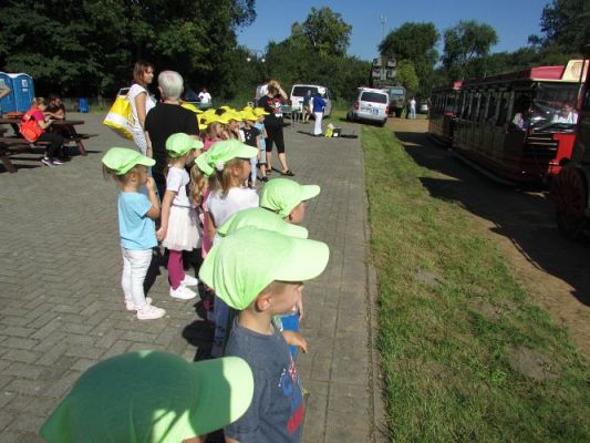 Grafika #43: 10.09.2021 Zabawy na dmuchanym placu zabaw