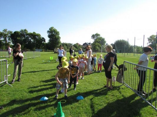 Grafika #21: 10.09.2021 Konkurencje sportowe na Stadionie w Charbrowie