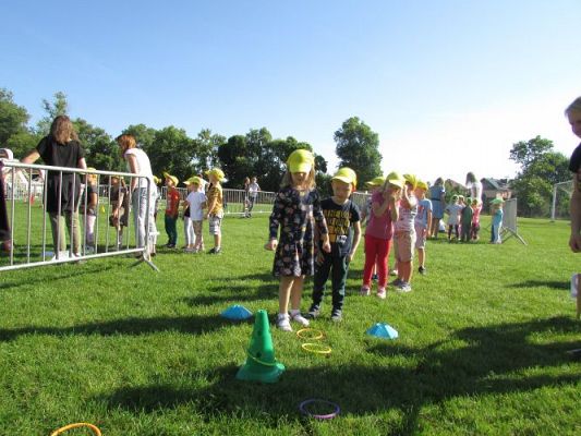 Grafika #24: 10.09.2021 Konkurencje sportowe na Stadionie w Charbrowie