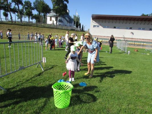Grafika #28: 10.09.2021 Konkurencje sportowe na Stadionie w Charbrowie