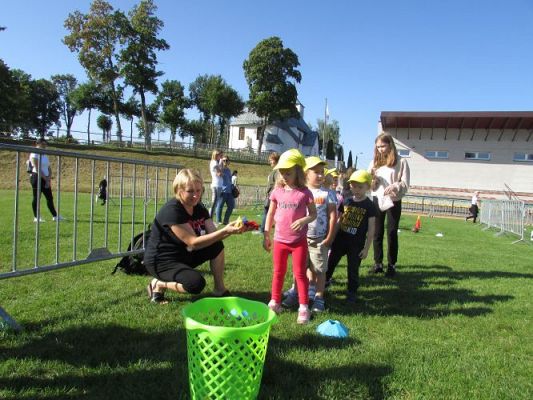 Grafika #51: 10.09.2021 Konkurencje sportowe na Stadionie w Charbrowie