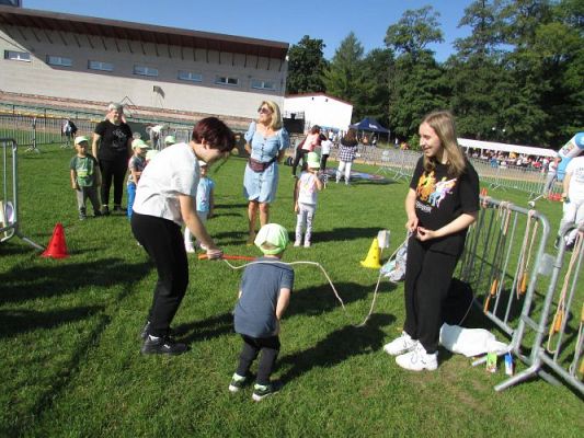 Grafika #54: 10.09.2021 Konkurencje sportowe na Stadionie w Charbrowie