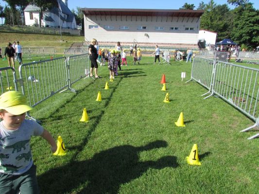 Grafika #61: 10.09.2021 Konkurencje sportowe na Stadionie w Charbrowie