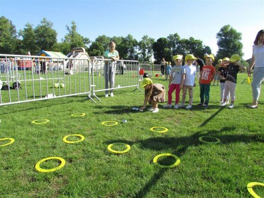 Grafika #6: 10.09.2021 Konkurencje sportowe na Stadionie w Charbrowie