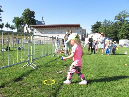 Grafika #64: 10.09.2021 Konkurencje sportowe na Stadionie w Charbrowie