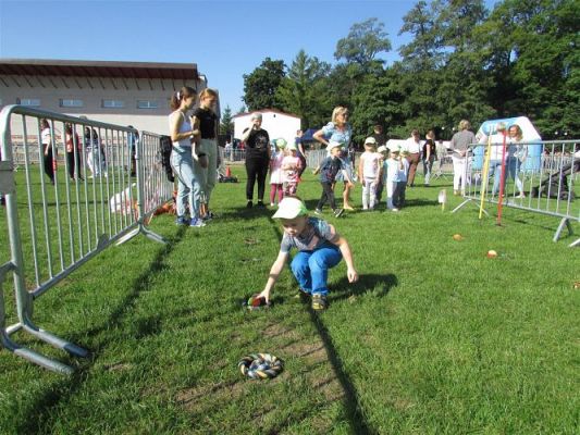 Grafika #8: 10.09.2021 Konkurencje sportowe na Stadionie w Charbrowie