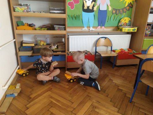 Grafika #6: Pierwsze dni w przedszkolu w gr.II