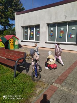 Grafika #33: Pierwsze dni w przedszkolu w gr.I