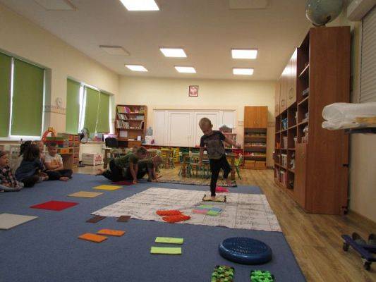 Grafika #10: Wakacje w przedszkolu - Zajęcia z integracji sensorycznej