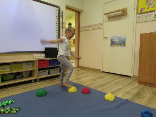 Grafika #16: Wakacje w przedszkolu - Zajęcia z integracji sensorycznej