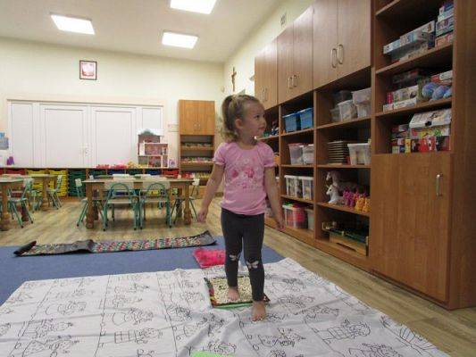 Grafika #17: Wakacje w przedszkolu - Zajęcia z integracji sensorycznej