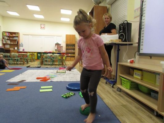 Grafika #18: Wakacje w przedszkolu - Zajęcia z integracji sensorycznej