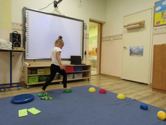 Grafika #20: Wakacje w przedszkolu - Zajęcia z integracji sensorycznej