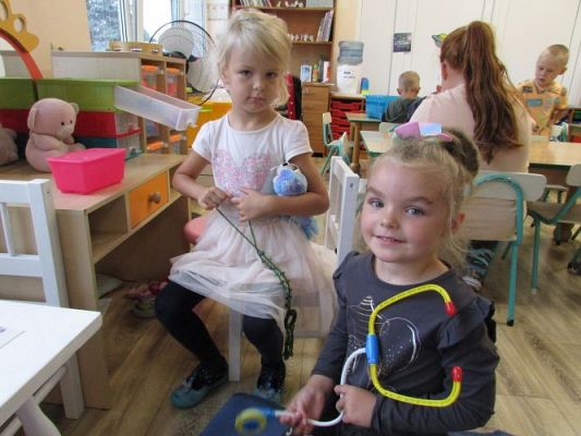 Grafika #4: Wakacje w Przedszkolu - Zabawy tematyczne w kącikach zainteresowań