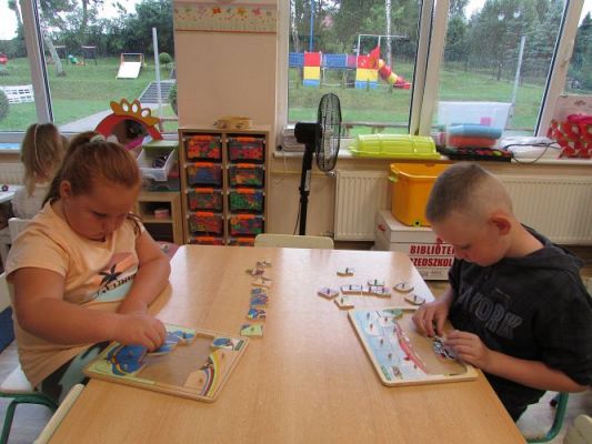 Grafika #8: Wakacje w Przedszkolu - Zabawy tematyczne w kącikach zainteresowań