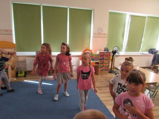 Grafika #9: Wakacje w Przedszkolu - Poznajemy planety Układu Słonecznego