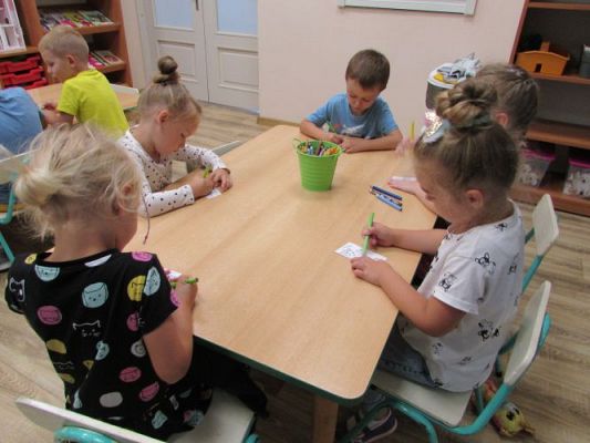 Grafika #19: Wakacje w Przedszkolu - Poznajemy planety Układu Słonecznego