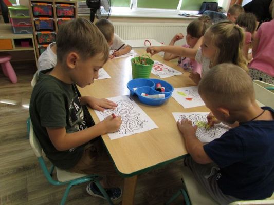 Grafika #33: Wakacje w Przedszkolu - Poznajemy planety Układu Słonecznego