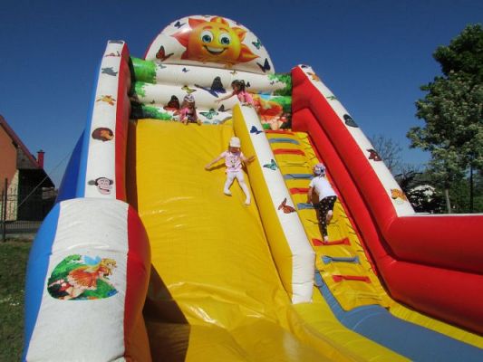 Grafika #3: 02.06.2021 Niespodzianka z okazji Dnia Dziecka