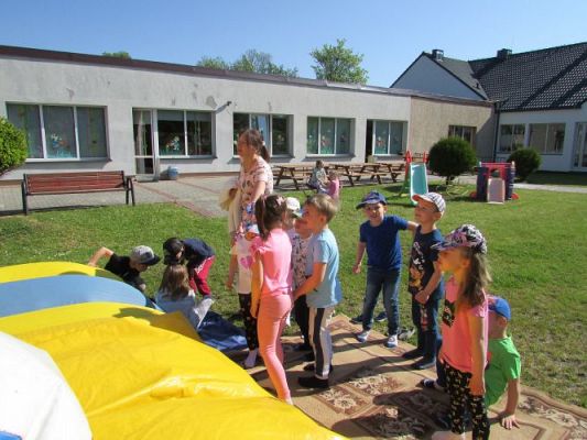 Grafika #5: 02.06.2021 Niespodzianka z okazji Dnia Dziecka